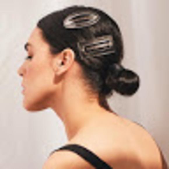 Meet your Posher, Paola - Picture 1 of 1